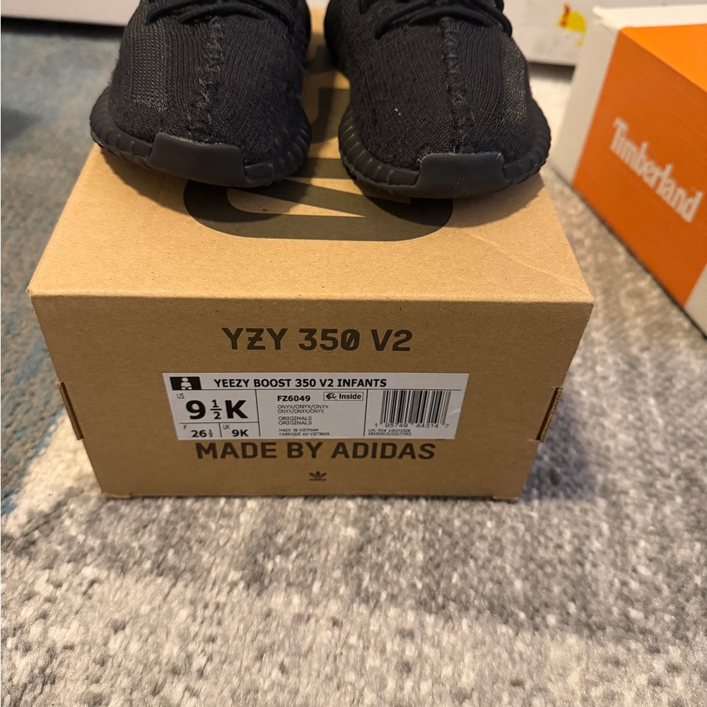 adidas Black Kids' YEEZY BOOST 350 V2 Infants Sneakers